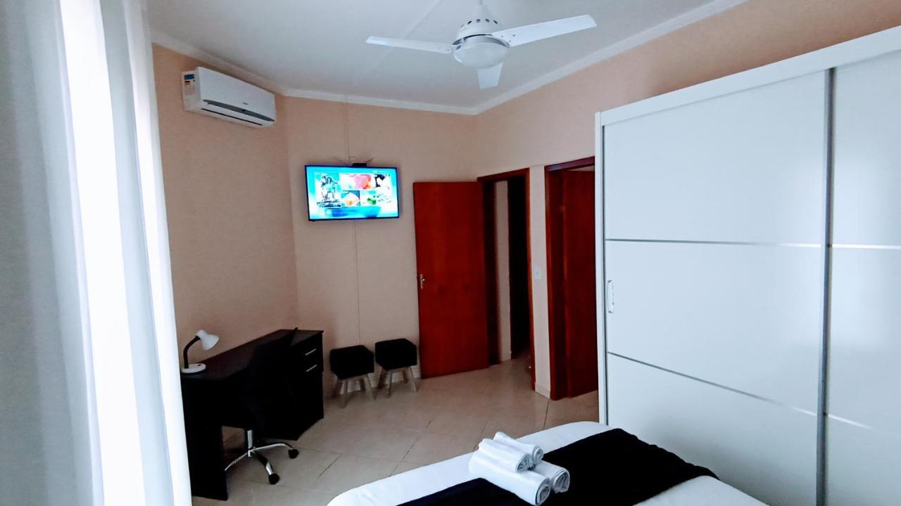 Casa Confortavel, 3 Quartos, Ar Condic. 300 Mega, * Taubate